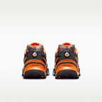 ナイキ エア マックス Dn8 x パレス メンズシューズ