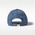 Nike Dri-FIT Club Unstructured Metal Swoosh Cap
