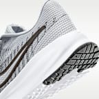 Nike Run Defy Straßenlaufschuh (Herren)