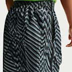 Shorts de tejido Woven Dri-FIT para niños talla pequeña Nike Bold Move
