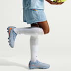 Nike United Jr Phantom 6 Low Pro Older Kids' Multi-Ground Football Boot