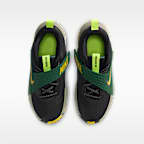 Tenis de básquetbol para niños grandes Nike Team Hustle D 12