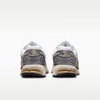 รองเท้าผู้ชาย Nike Zoom Vomero 5