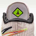 レブロン NXXT ジーニサス EP バスケットボールシューズ