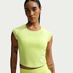 Playera de correr de manga tipo casquillo Dri-FIT para mujer Nike Tempo Swoosh