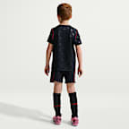 Kit de 3 piezas de fútbol Nike Replica para niños talla pequeña USMNT visitante 2026 Stadium