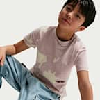 Playera para niños talla grande Nike Sportswear