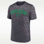 Playera universitaria Nike Dri-FIT para hombre Oregon Primetime Arch Logo Velocity