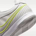 Nike Tiempo Reactgato Indoor/Court Low-Top Football Shoes