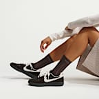 Nike Everyday Plus Women's Lightweight Crew Socks (2-Pair)