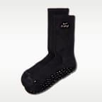 NikeSKIMS 2.0 ウィメンズ Dri-FIT ピラティス グリップ クルーソックス (1足)
