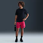 Nike Totality Pantalón corto Dri-FIT versátil de 18 cm sin forro