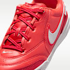 Nike Jr. Tiempo Streetgato Older Kids' Indoor/Court Low-Top Football Shoes