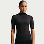 T-shirt de manga curta NikeSKIMS Weightless para mulher