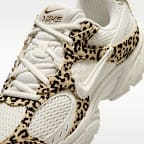 Tenis para mujer Nike V5 RNR Suede