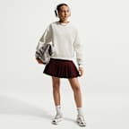 Fleecetröja Nike Sportswear Studio med rund krage och rymlig passform för tjejer