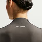 NikeSKIMS Weightless Camiseta de manga corta - Mujer