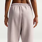 Nike Studio Fleece Oversize-Hose aus mittelschwerem Material mit hohem Bund und Bündchen (Damen)