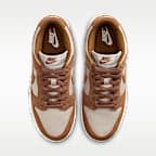 Tenis para mujer Nike Dunk Low Suede