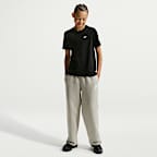Playera para niños talla grande Nike Sportswear