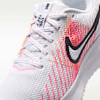 Nike Run Defy 女款路跑鞋