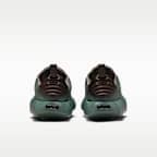 Nike Mind 002 Men's Pregame Shoes