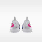 Nike Jr. Phantom 6 Low Academy Older Kids' Indoor/Court Football Shoe