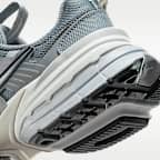 나이키 V2K 런 여성 신발