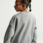 Sudadera de cuello redondo de tejido Fleece de corte cuadrado para niña Nike Sportswear Studio