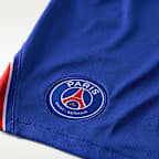 Paris Saint-Germain 2026/27 Stadyum İç Saha Nike Dri-FIT Erkek Futbol Taraftar Şortu
