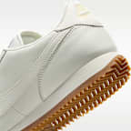 Nike Cortez SE Women's Shoes