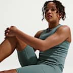 Short taille haute Dri-FIT Nike MAVN 18 cm pour fille