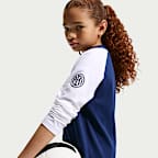 Inter Milan Older Kids' Nike Football Long-Sleeve T-Shirt