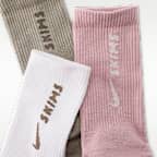 Calcetines NikeSKIMS Dri-FIT para mujer (3 pares)