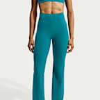 Leggings acampanados de tiro alto sin costura delantera para mujer Nike Zenvy