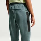 Nike Sportswear Tech Fleece Older Kids' Joggers
