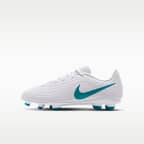 Nike Jr. Tiempo Maestro Club Low-Top Fußballschuh für verschiedene Böden (ältere Kinder)
