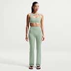 나이키 젠비 여성 하이웨이스트 플레어 노 프론트 심 레깅스