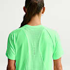 Haut de running à manches courtes Dri-FIT Nike Swift pour femme