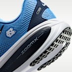 Tenis de correr en pavimento para hombre Nike College Vomero 18 (North Carolina)