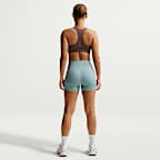 Bra deportivo de alta sujeción con forro ligero para mujer Nike Swift