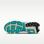 Tenis con detalles reflejantes para mujer Nike V2K Run