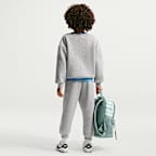 Nike Conjunto de dos piezas Essential de tejido Fleece con sudadera - Niño/a pequeño/a