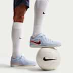 Nike Tiempo Reactgato Indoor/Court Low-Top Football Shoes