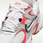 Chaussure avec motifs réfléchissants Nike V5 RNR pour femme