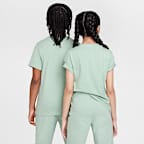 Nike Sportswear Older Kids' T-Shirt