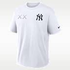 Playera Nike x KAWS de la MLB para hombre New York Yankees Elevated Max90