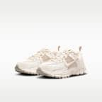 Nike Vomero 5 大童反光裝飾鞋款