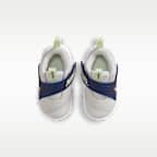 Tenis para bebé e infantil Nike Team Hustle D 12