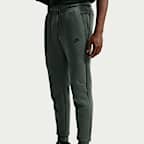 Joggers de tejido Fleece para hombre Nike Tech